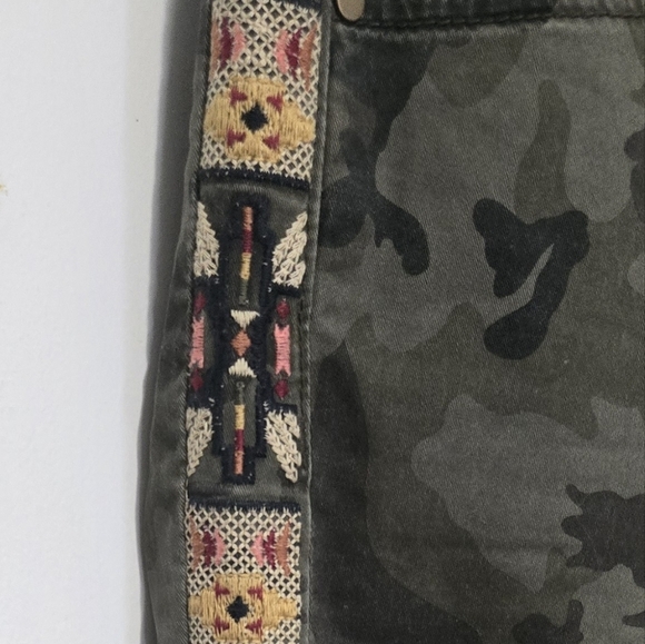 Driftwood Camo Embroidred Jeans - Picture 8 of 8